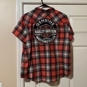 Womens 1x Harley Davidson button up. Never been worn.